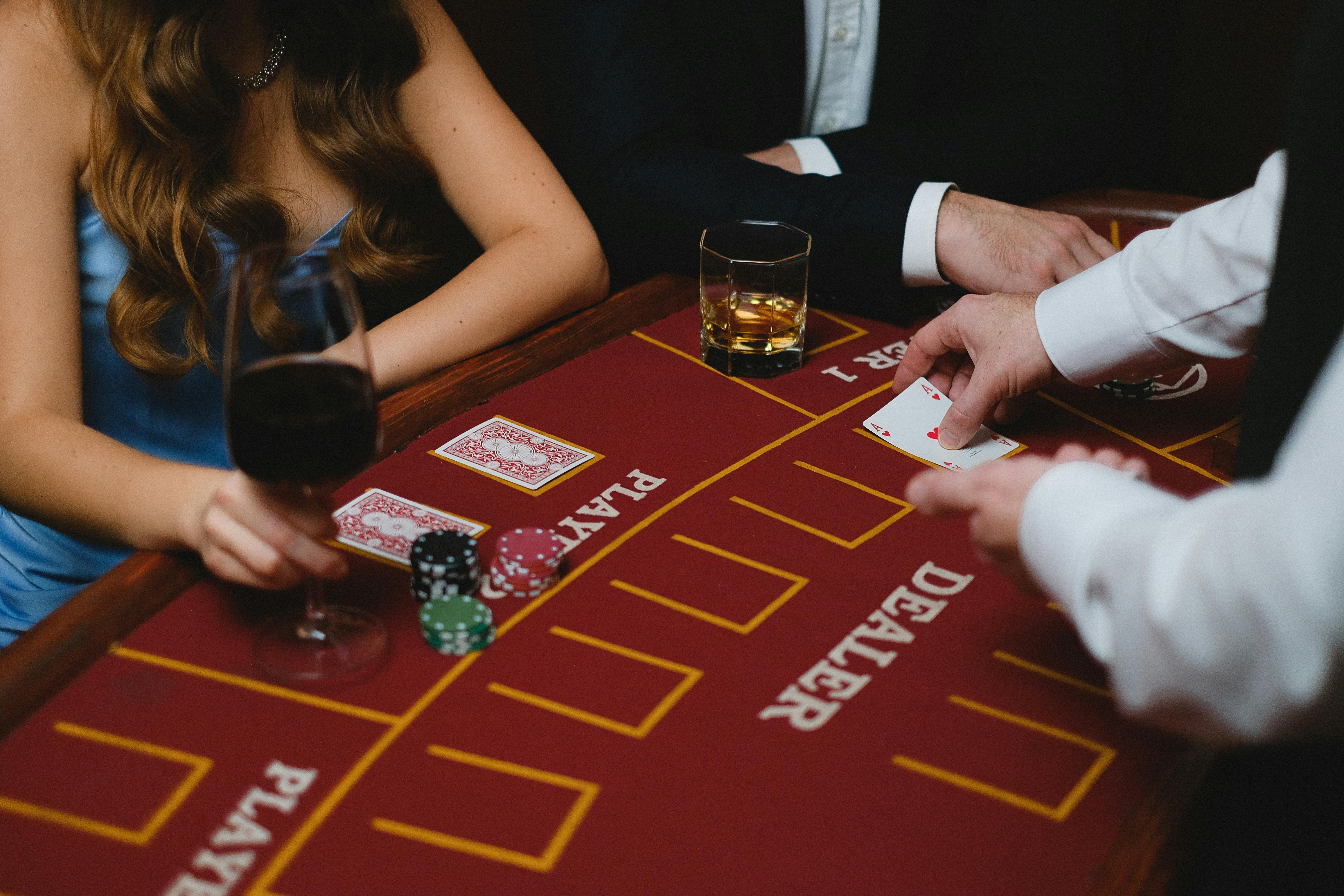 Instant Baccarat e jogos ao vivo